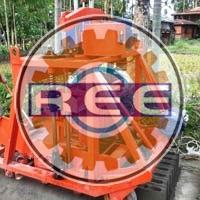 Semi Automatic Egg Laying Block Making Machine (RBM-04)