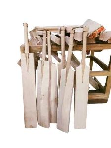 1050gm English Willow Cricket Bat