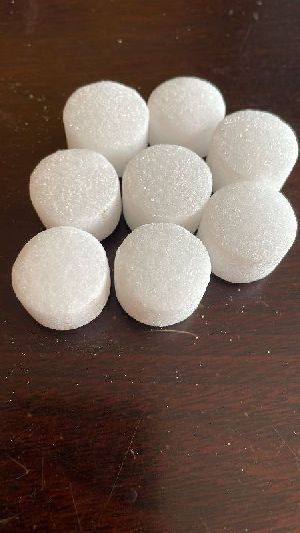 naphthalene balls
