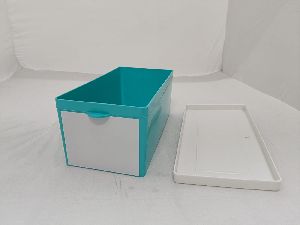 plastic storage boxes