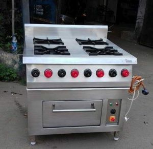 4 Burner Range with Pizza Oven