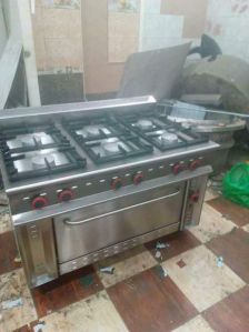 6 Burner Range with Pizza Oven