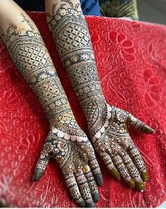 mehandi artist lucknow