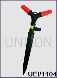 Spike Sprinkler With Adjustable Arms (1104)