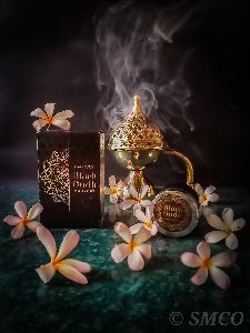 Black oudh Bakhoor