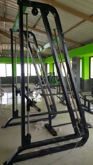 Smith Machine With Counter Weight