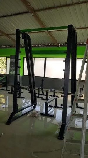 Smith Machine With Counter Weight