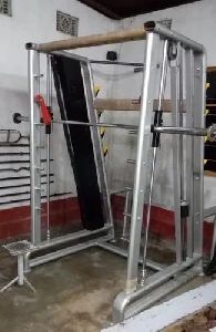 Smith Machine With Adjustable Bench