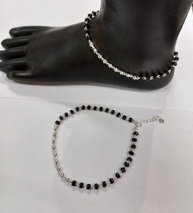 925 Sterling Silver Black Beads Fancy Payal 1