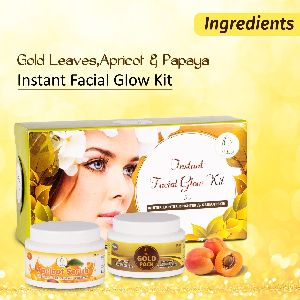 Natural The Essence of Nature Instant Facial Glow Kit
