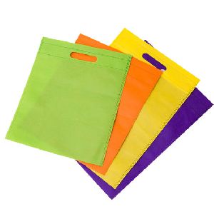Colored D Cut Non Woven Bags