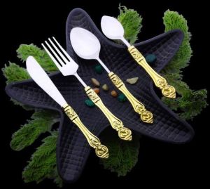 Gold Pattern Cutlery Set