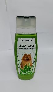 Aloevera shampoo for dogs and cat