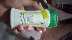 natural the essence of nature aloevera lotion whitening crea