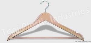 plastic shirt hanger