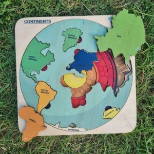 Nesta Toys WORLD MAP WITH CONTINENTS & EARTH CORE PUZZLE