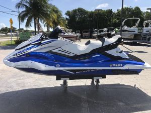 2022 Yamaha Waverunners FX Cruiser