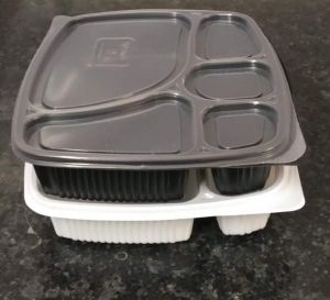 plastic disposable meal trays
