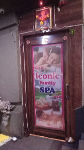 iconic family spa service