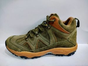 S-025 Trekking Shoes