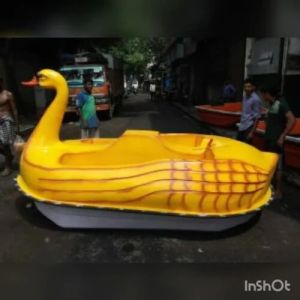 4 Seater Paddle Boat