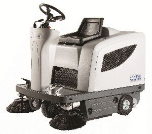 ride on sweeper machine