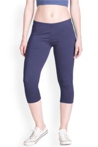 women capri