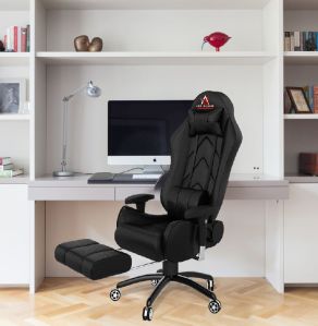 gaming chair with footrest