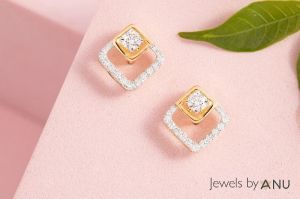 14k gold diamond prong setting earrings