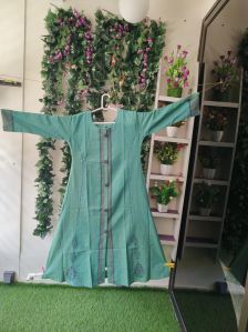 Women Rama Green Cotton Kurti