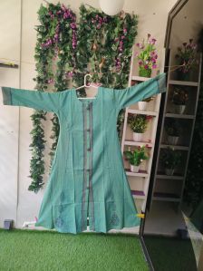 Women Rama Green Cotton Kurti