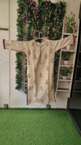 Muslin Ladies Cream Chikan Kurti