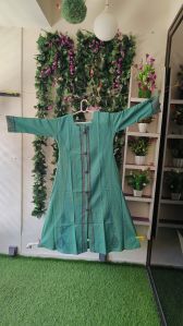 Women Rama Green Cotton Kurti