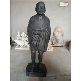 mahatma gandhi statue