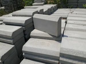 Concrete Pavement Kerb Stone