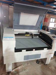 Laser Cutting Machine