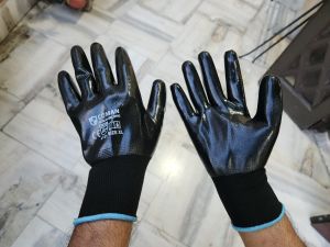 black nitrile coated glove