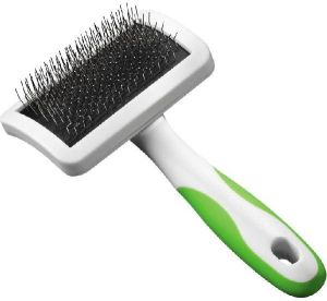 Andis Firm Slicker Brush