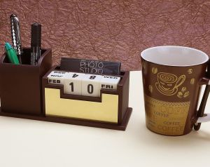 WD-08 Desktop Wooden Pen Holder