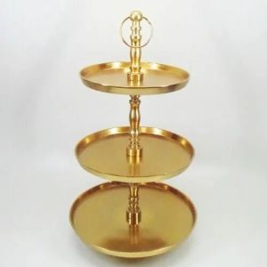 golden cake stand