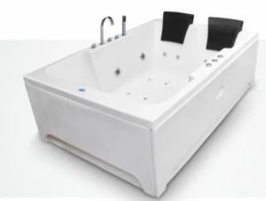 White Outdoor Spa Tub