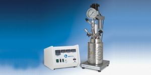 High Pressure Compact Laboratory Reactors