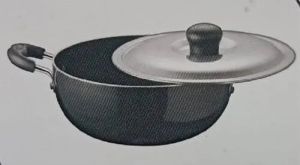 Deep Kadai with steel lid