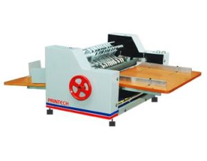 Sticker Cutting Table Top Machine