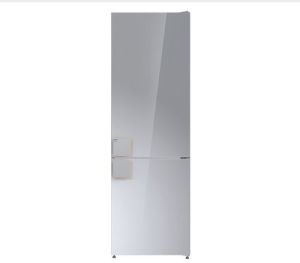 Freestanding fridge freezer