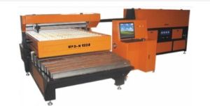 Textile cutting machine