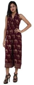 3/4th Sleeveless Gold Print Maroon Jumpsuit