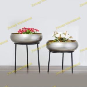 Planter Stand With Pot