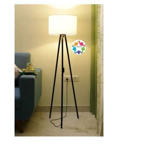 Lamp tripod