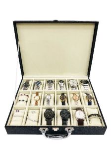 la trobe 18 slot watch display box